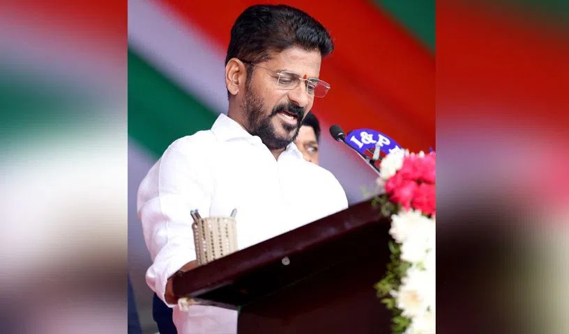 Hyderabad : 10 साल में 1 ट्रिलियन डॉलर की अर्थव्यवस्था बनाया जाएगा: रेवंत रेड्डी
