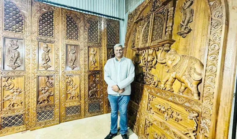 Hyderabad News : अयोध्या श्री राम मंदिर में लगाए जाएंगे कारीगरों द्वारा हाथ से नक्काशी किए गए दरवाजे