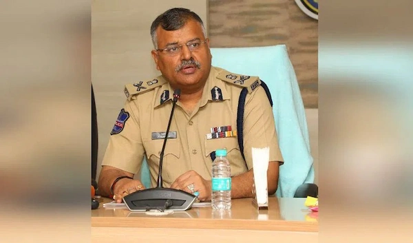 किसानों ने बिजली कटौती के खिलाफ किया प्रदर्शन