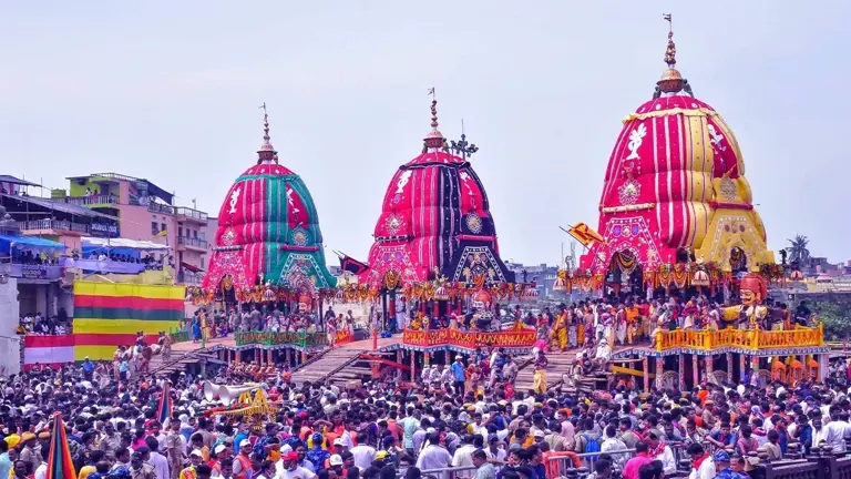 Jagannath Rath Yatra: क्यों खास है रथ की रस्सी को छूने की परंपरा