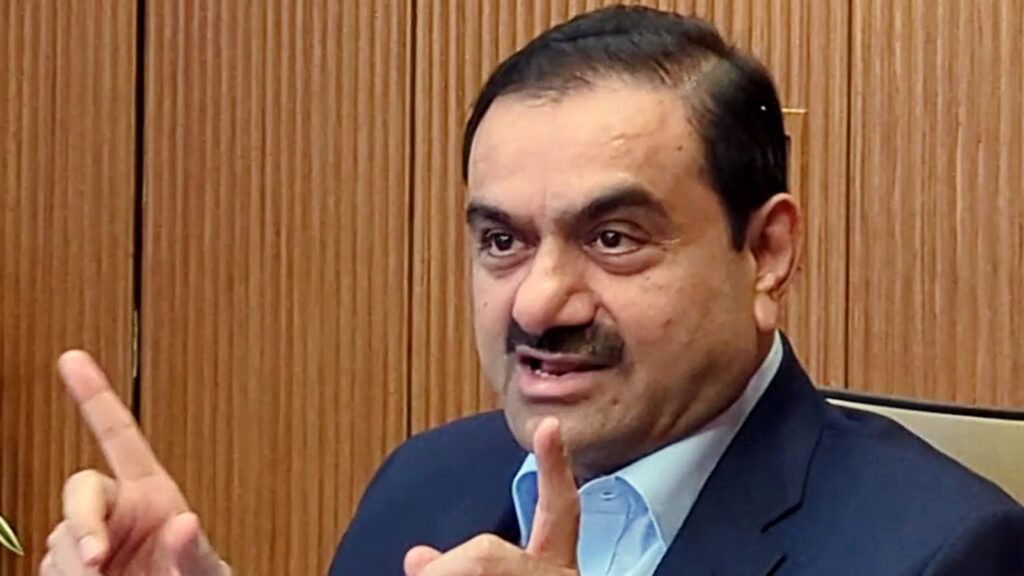 Gautam Adani ने पेश की सादगी की मिसाल, वेतन में लिया बड़ा फैसला
