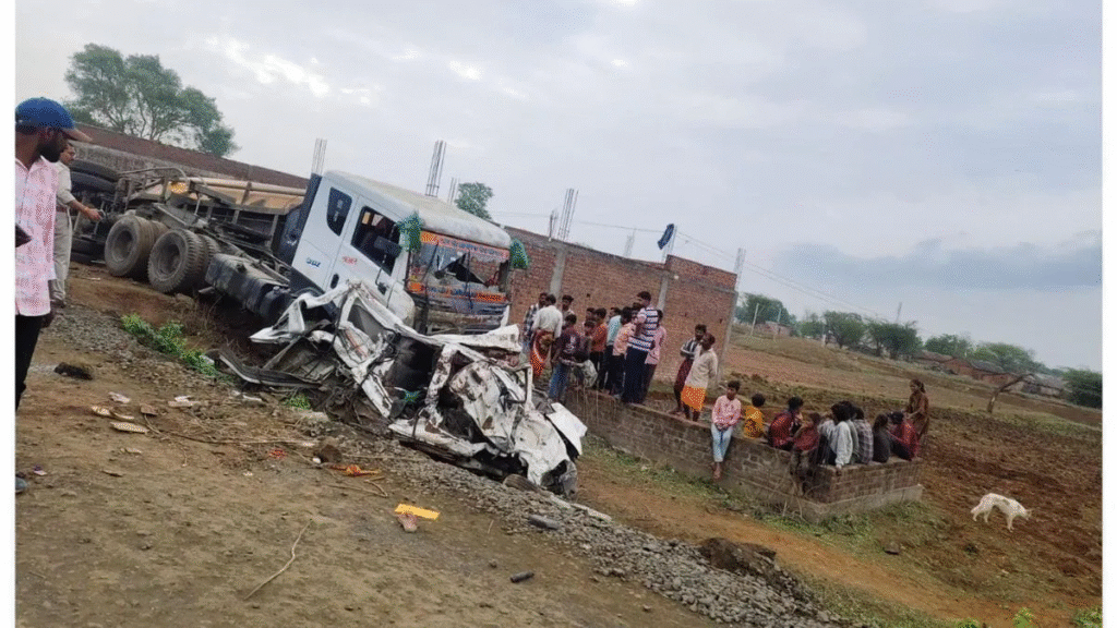 Road Accident Jhabua: मध्य प्रदेश के झाबुआ में दर्दनाक सड़क हादसा