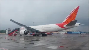 Air India के विमान को मुंबई में पांच घंटे रोककर रखा गया