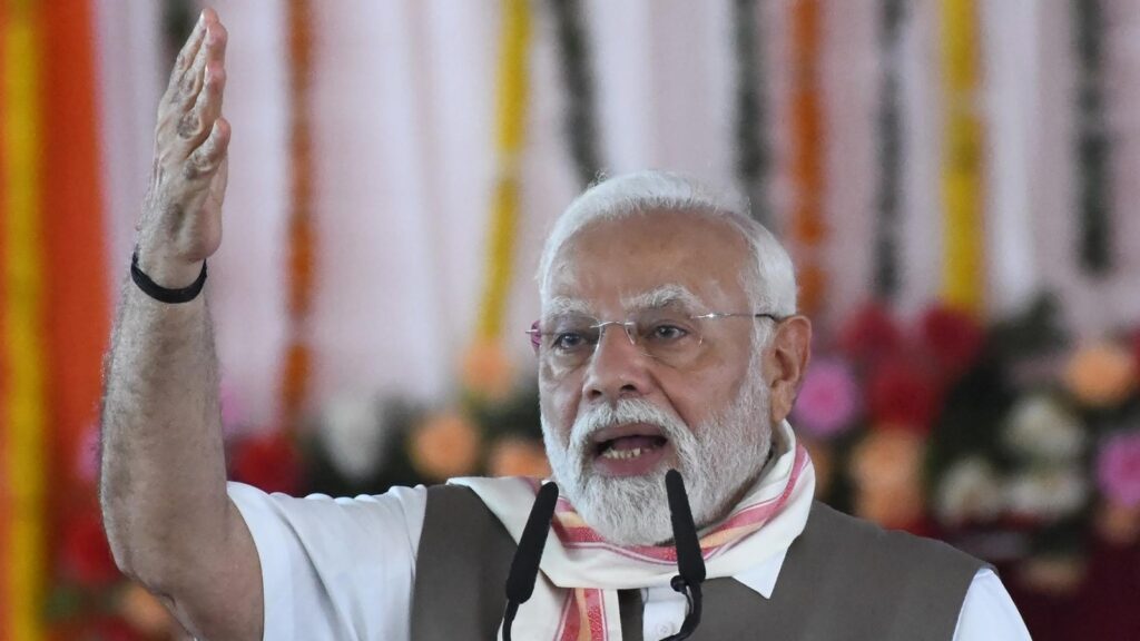 PM Modi Bihar Rally: पंजा-लालटेन पर तीखा हमला