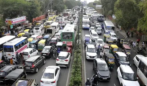 National : 2050 तक भारत में 50 करोड़ से ज्यादा होंगे वाहन