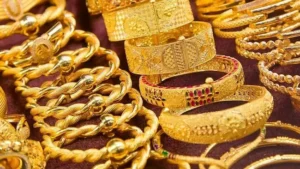 Gold Price Today: सोना 1,427 गिरकर 95,718 पर आया