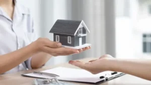 Home Loan: कम EMI के साथ