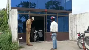 PM आवास योजना में मिले घर को बना दिया लग्जरी होटल