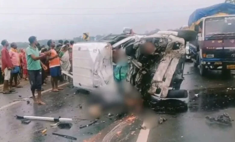 Car-Truck Collision Purulia: 9 लोगों की दर्दनाक मौत