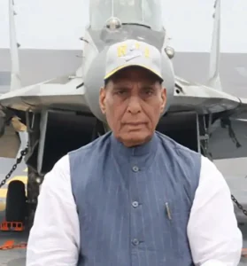 China : आतंकी ठिकानों को निशाना बनाने में संकोच नहीं करेंगे : राजनाथ