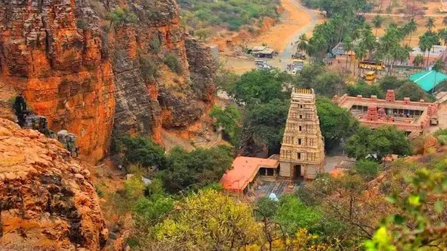 AP:भारत का रहस्यमयी मंदिर: जहां नंदी की मूर्ति खुद-ब-खुद बढ़ रही है