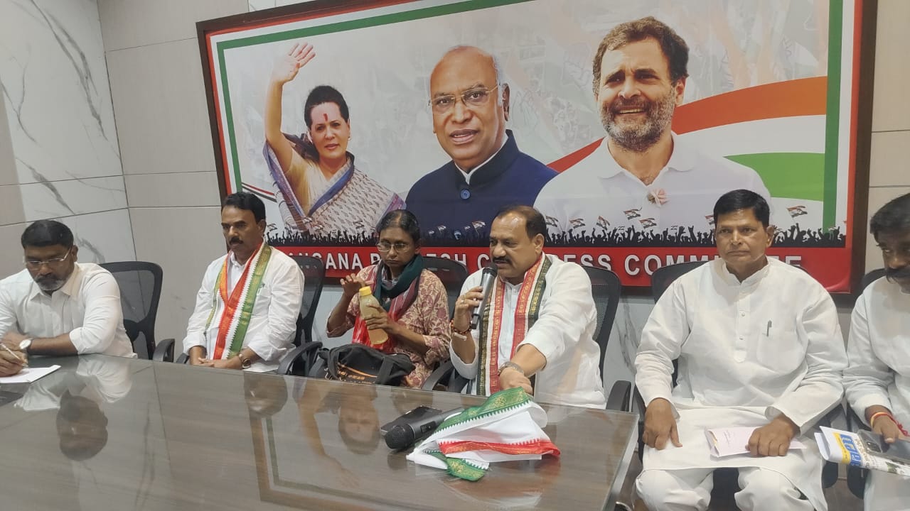 कांग्रेस नेता सरकारी योजनाओं को लोगों तक पहुंचाएं: मीनाक्षी