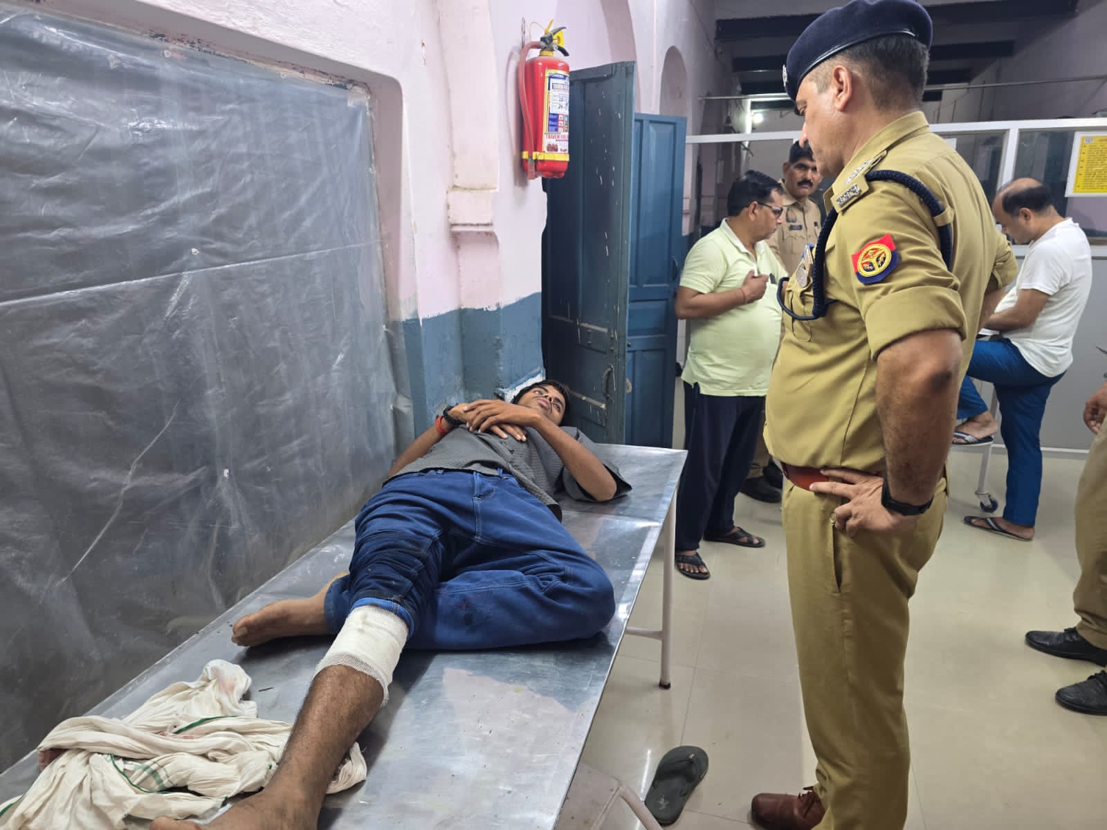 पुलिस मुठभेड़ में दो बदमाशों को लगी गोली, 6 गिरफ्तार
