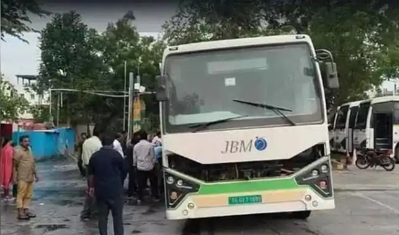 इलेक्ट्रिक बस