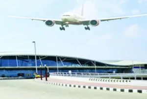 UP : आगरा एयरपोर्ट को बम से उड़ाने की मिली धमकी