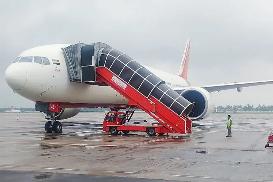 Air India की फ्लाइट रद्द: सुरक्षा जांच के बीच आज 7 उड़ानें रद्द।