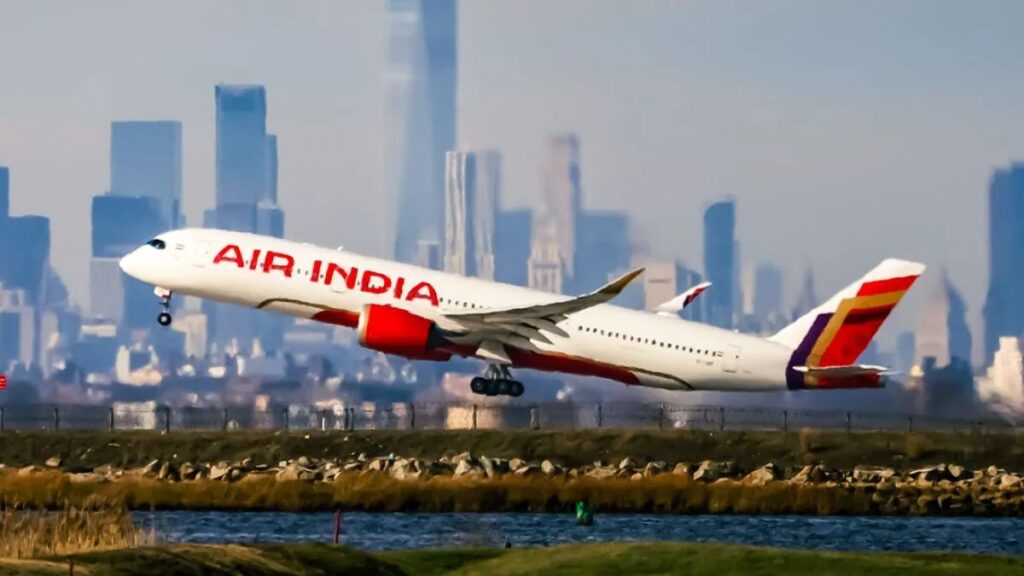 Air India Fare: किराए में 15% गिरावट, बुकिंग में भारी कमी