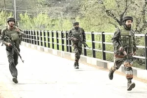 J&K : अमरनाथ यात्रा से पहले आतंकियों से सुरक्षाबलों की मुठभेड़
