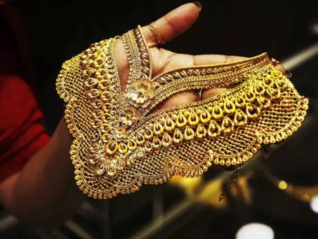 Gold rate today: सोने की कीमत में आई नरमी, जानें नया रेट
