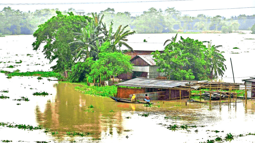 Assam : बाढ़ का कहर जारी, अब तक 19 लोगों की मौत, 7 लाख लोग प्रभावित