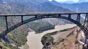 Chenab Bridge : दुनिया का सबसे ऊंचा रेल ब्रिज, क्या है इसकी खासियत