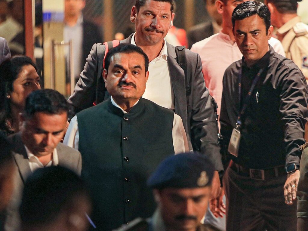 National : अडानी ग्रुप ने सरकारी खजाने में जमा किए 74,945 करोड़ रुपये का टैक्स