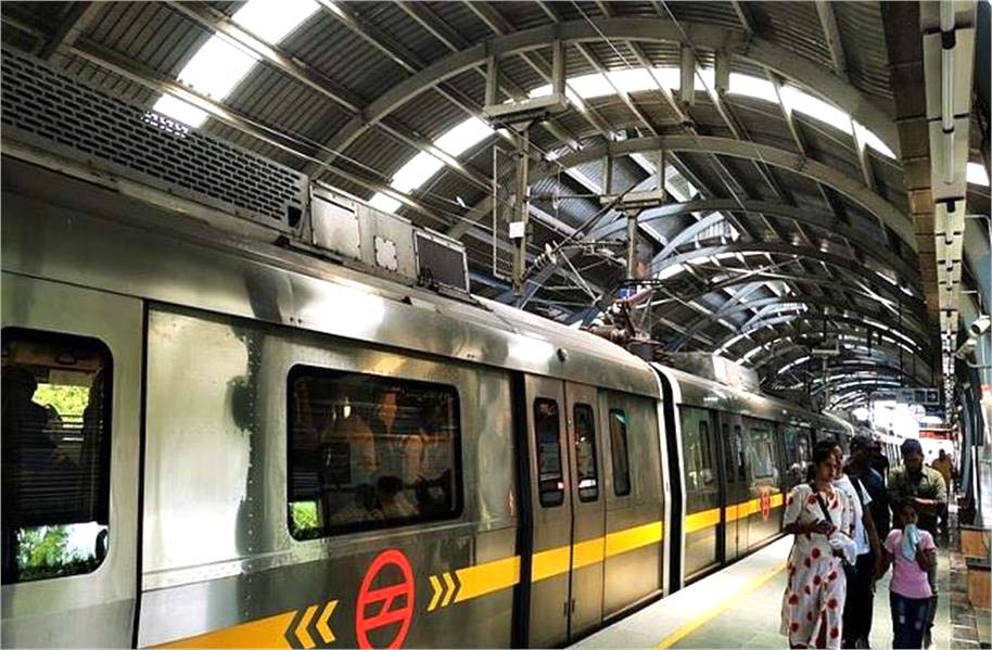 Delhi : मेट्रो अब इन खास लोगों को मिलेगा VIP ट्रीटमेंट