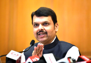 National : महाराष्ट्र में इस साल 10 करोड़ पौधे लगाने का लक्ष्य : फडणवीस