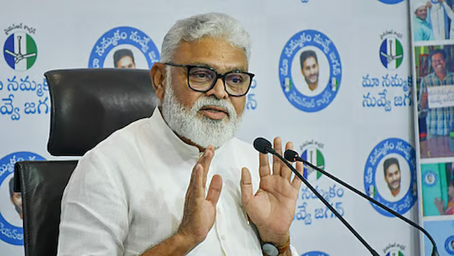 Andhra Pradesh: गुंटूर में YCP नेता अंबाती रामबाबू पर दर्ज हुआ केस