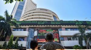 Top-10 में Reliance‑HDFC बैंक चमके, TCS ने Investors को दिया झटका