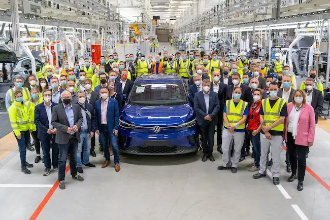 Volkswagen Germany: फॉक्सवैगन में 2030 तक 35,000 नौकरियां जाएंगी