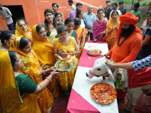 Gau Seva: छात्रों को गौ माता सेवा से अवगत कराया गया