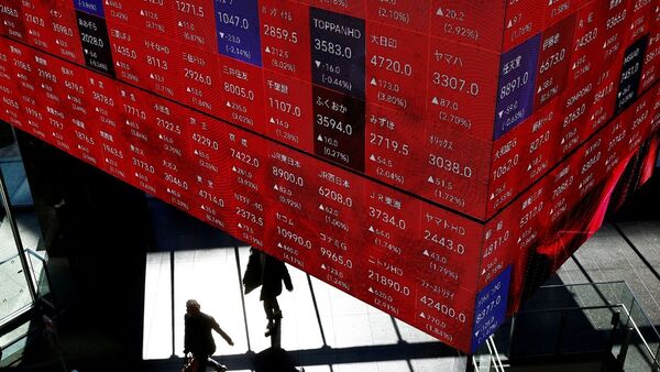 Stock Market में सपाट शुरुआत, सेंसेक्स 81,400 के पार, निफ्टी भी स्थिर
