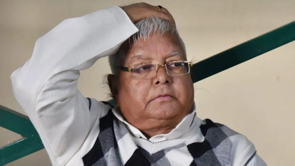 Bihar : अपमान मामले में बढ़ सकती है लालू की मुश्किलें