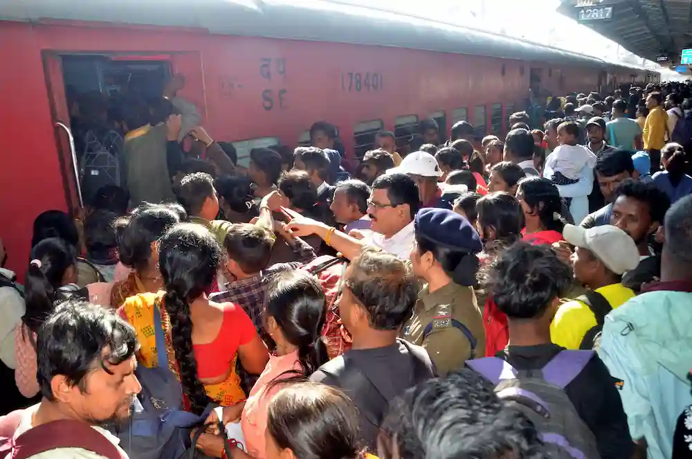 National : भारतीय रेलवे ने उठाया बड़ा कदम, ऐसे रोकेंगे भीड़, मंत्रालय की घोषणा