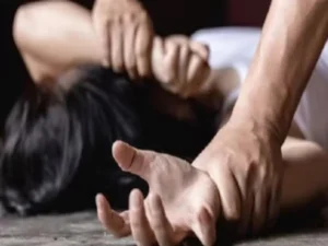 Crime : दर्जनों महिलाओं के साथ किया रेप, बनाया वीडियाे, जानिए कितने साल की हुई सजा
