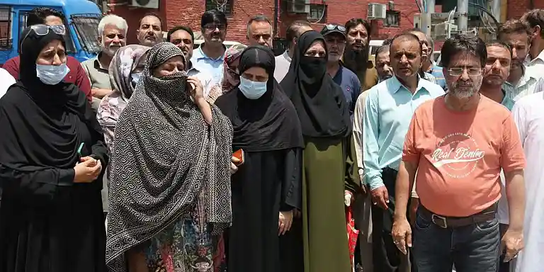 Iran से बढ़ते संघर्ष के बीच कश्मीर के छात्रों सहित 311 भारतीय नागरिक लौटे सुरक्षित