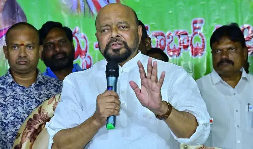 Politics : कोंडा मुरली ने विधायकों पर लगाया पार्टी विरोधी गतिविधियों का आरोप