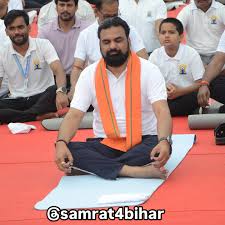 Yoga Break: हरियाणा में दफ्तरों में लागू होगा योग ब्रेक