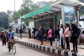 Delhi Bus Stand Upgrade: अब वर्ल्ड क्लास होंगे स्टॉप, मिलेगी रहना रूट और नंबर की जानकारी