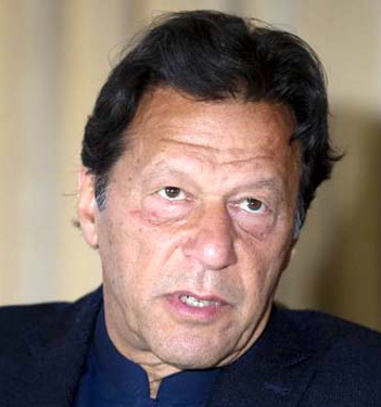 Pak : ISI चीफ के पद से हटाया तो पत्नी के खिलाफ हुए मुनीर: पूर्व पीएम