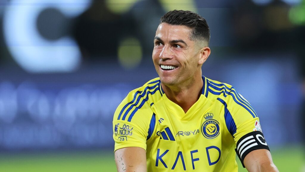 Ronaldo Deal: सालाना 2000 करोड़ और प्राइवेट जेट सुविधा
