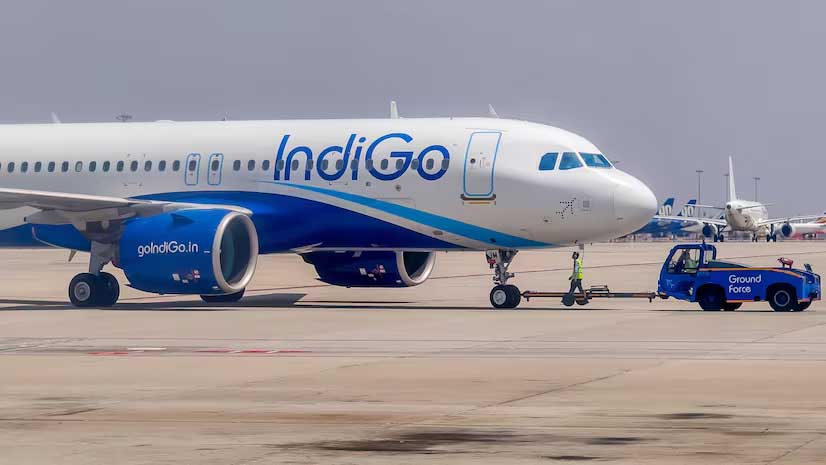 Indigo के विमान में खराबी, दिल्ली में इमरजेंसी लैंडिंग, जा रहा था लेह