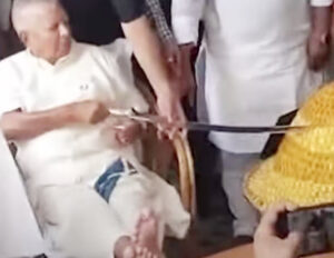 Patna : लालू यादव का जन्मदिन मना धूमधाम से, 78 किलो का कटा लड्डू