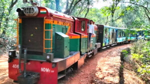 Mumbai : मानसून के मद्देनजर बंद हो गई माथेरान की रानी टॉय ट्रेन