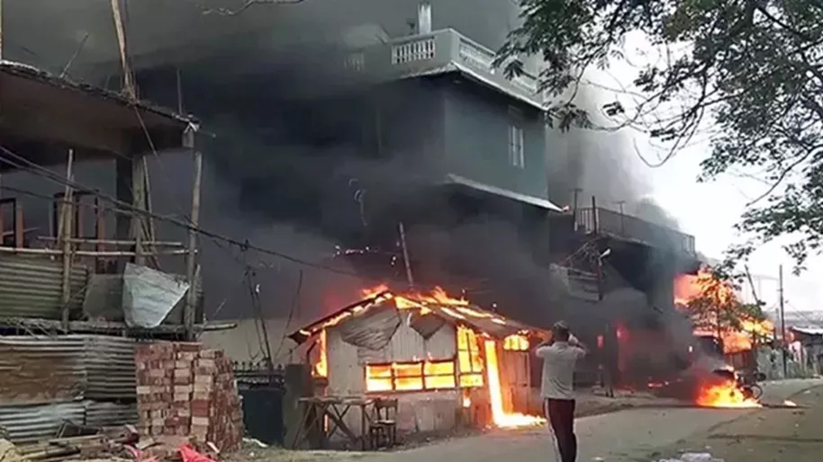 Manipur: मैतेयी संगठन के नेता की गिरफ्तारी के बाद तनाव, विरोध शुरू