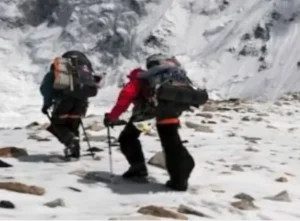 National : माउंट एवरेस्‍ट पर चढ़ना आसान नहीं, खर्च होते हैं लाखों रुपए