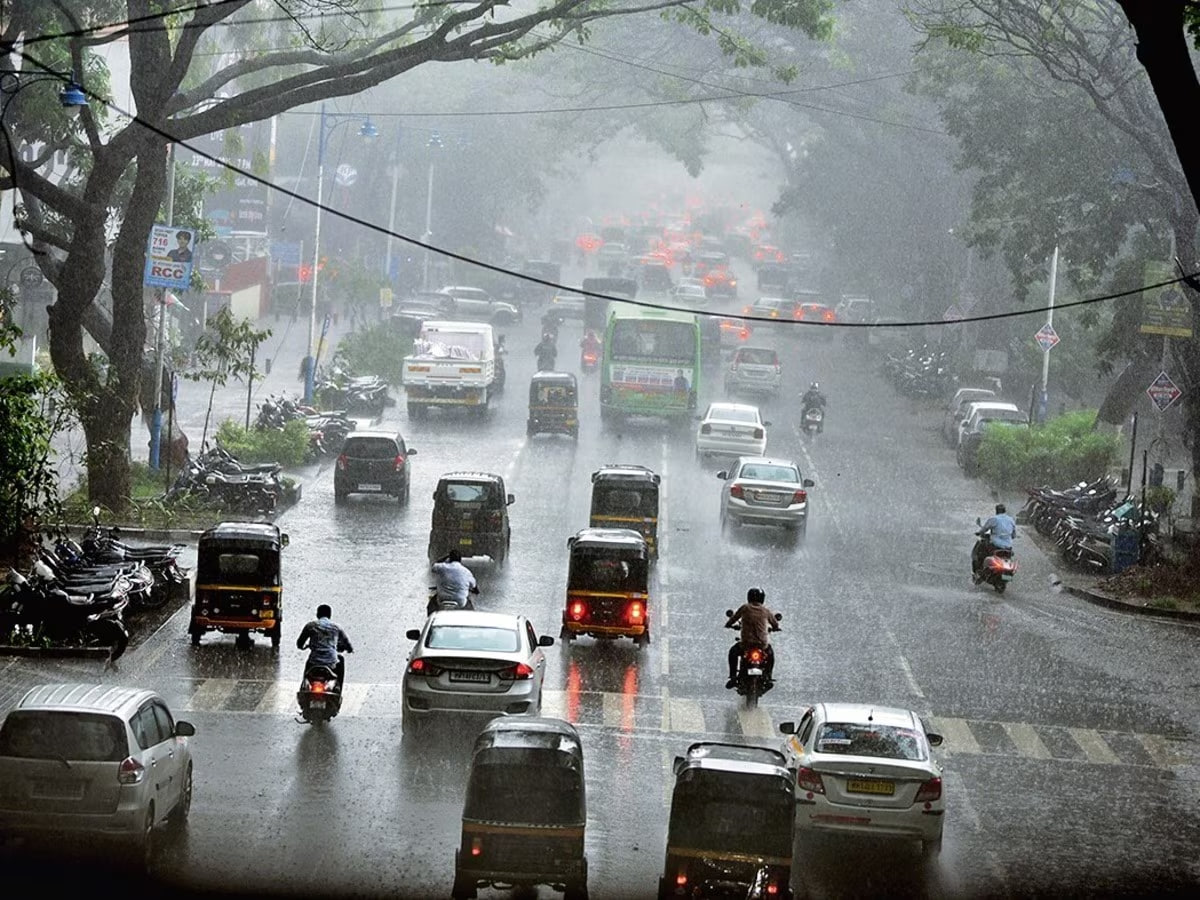 आईएमडी ने मुंबई के लिए रेड जारी किया, राज्य में ‘आठिक बारिश’ का अनुमान