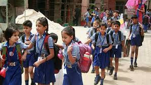 Education: योगी सरकार 37 हजार गरीब बच्चों के भविष्य को बना रही स्मार्ट