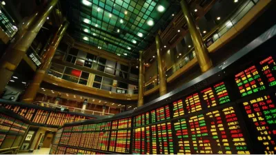 Stock Market Flat: लाल निशान में शुरुआत, देखें उतार-चढ़ाव